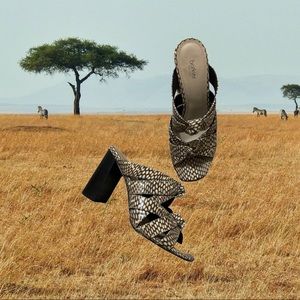 Botkier womens sandal Size 6.5